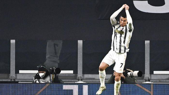 Cristiano Ronaldo Lampaui Rekor Gol Pele