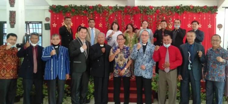 Pdm Ridwan Sianipar Ditahbiskan Jadi Pendeta GTDI Gembala Jemaat Kemuliaan Allah Rest Kenanga Medan