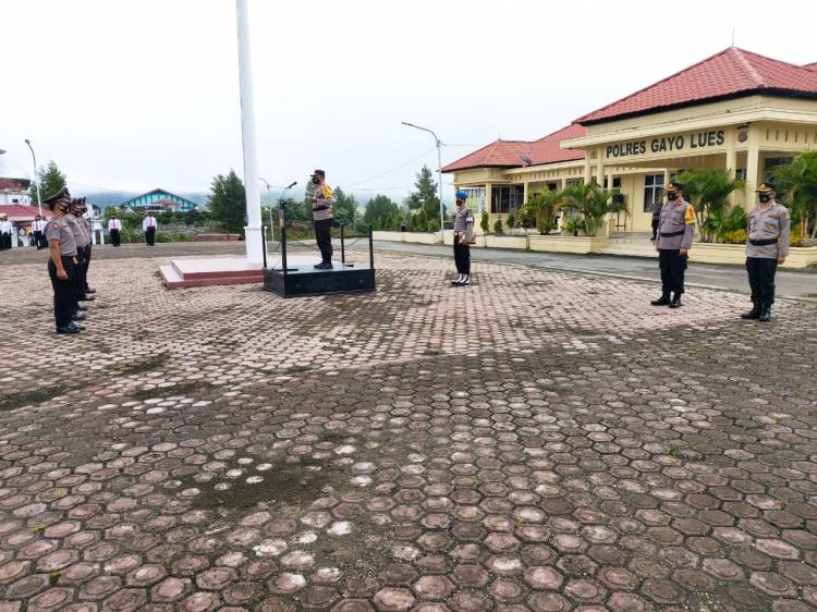 Kapolres Gayo Lues Pimpin Upacara Kenaikan Pangkat 33 Anggotanya