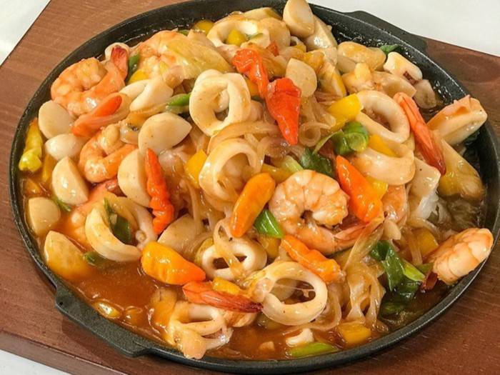 Resep Kwetiau Seafood Hotplate ala Restoran yang Sedap