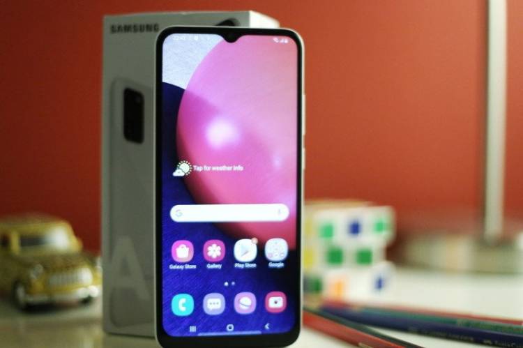 Samsung Jagokan Baterai Besar di Ponsel Tahun 2021