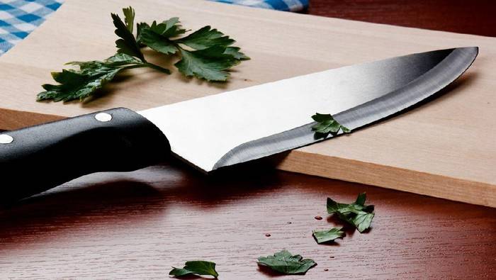 Tak Diberi Uang Rayakan Tahun Baru, Anak Ancam Ibu Pakai Pisau