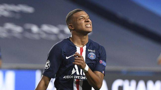 Mbappe Tolak Nomor 10 di Barcelona