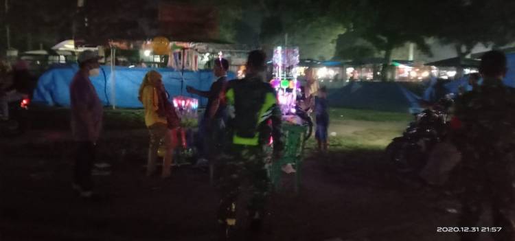 Malam Pergantian Tahun Baru 2021 di Perdagangan Aman 