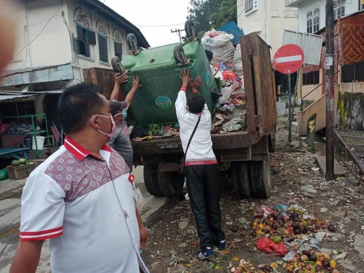 Volume Sampah di Parapat 6-8 Ton Per Hari di Masa Liburan
