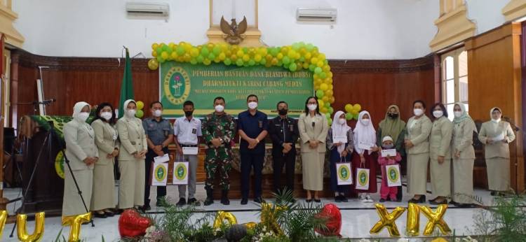 HUT ke-19, DYK Cabang Medan Serahkan Beasiswa kepada Anak Pegawai dan Honor