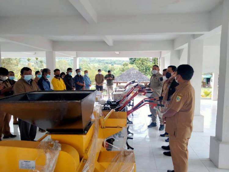 Pakpak Bharat Mendapat Bantuan Pertanian