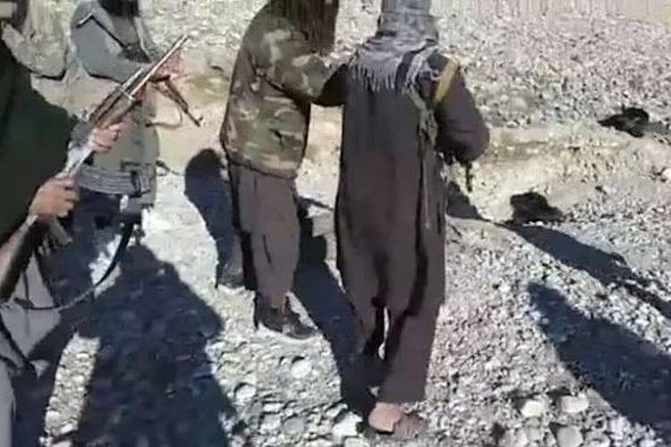 Milisi Taliban Penggal Kepala Tentara Afghanistan, Videonya Dibagikan Online