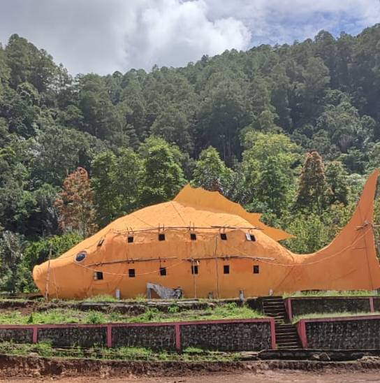 Replika Ikan Mas di Sipolha Simalungun Butuh Promosi dan Pembenahan