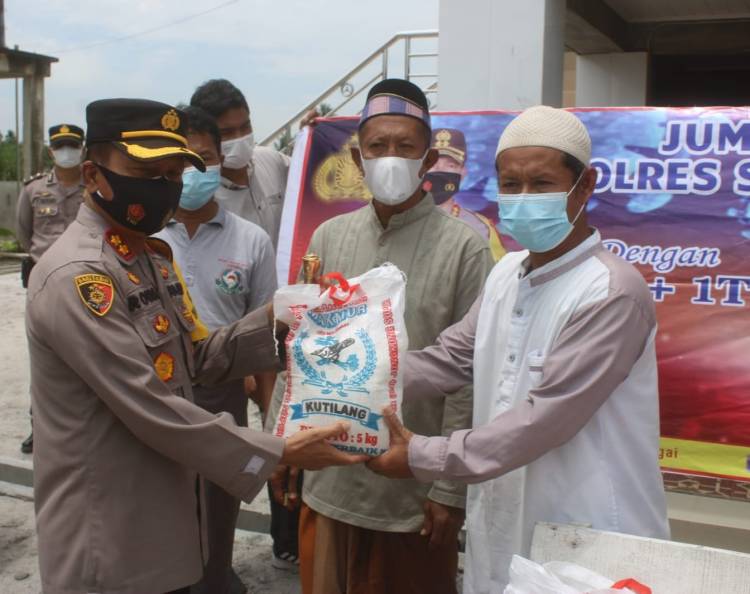 Jumat Barokah di Masjid An Nur Seibuluh, Kapolres Sergai Serukan Tingkatkan Toleransi Umat Beragama 