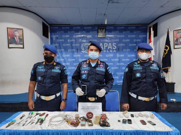 Kalapas Kelas IIA Sibolga Razia Kamar Hunian