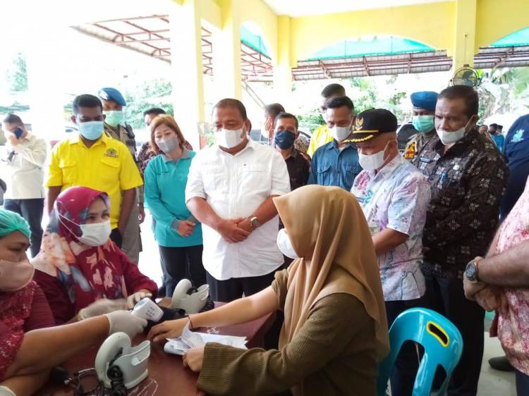 Bupati Tinjau Vaksinasi Massal di Kecamatan Bahorok