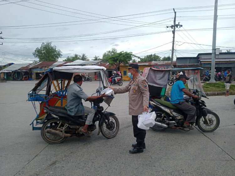Jumat Barokah, Polres  Belawan Santuni Warga Kurang Mampu