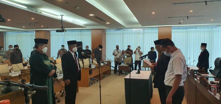 Dr Sutarto Dilantik Jadi Anggota DPRD SU PAW