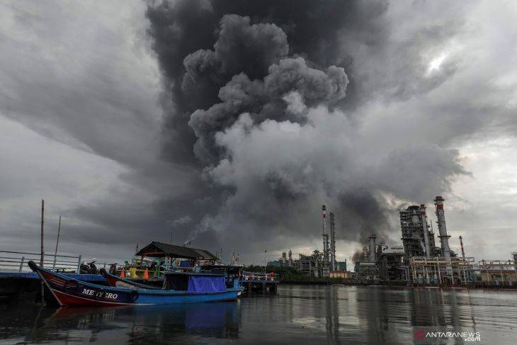 Kilang Minyak Terbakar, Ombudsman Minta Pertamina Evaluasi Penangkal Petir