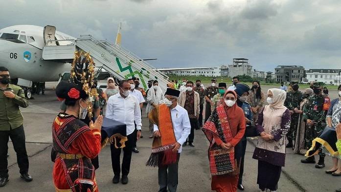 Wapres Ma’ruf Amin di Medan Tinjau Pameran UMKM