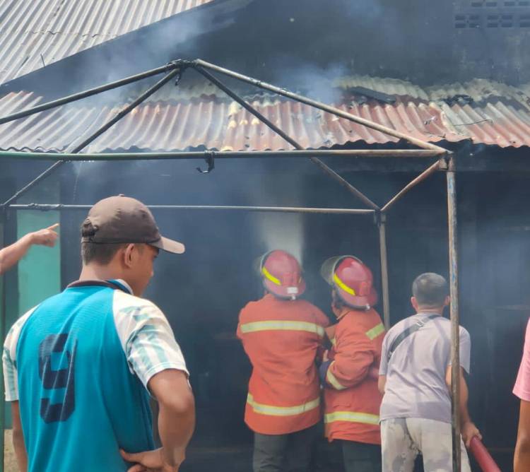 Dua Rumah dan 1 Unit Sepeda Motor Terbakar di Binjai