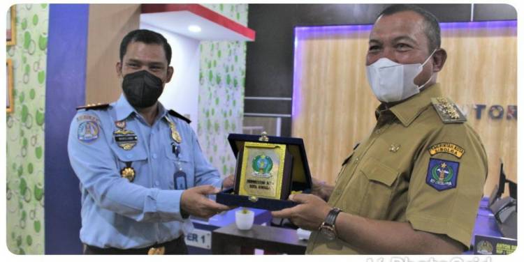 Wali Kota Kunjungi Kanim Sibolga, Apresiasi Peningkatan Sarana Pelayanan