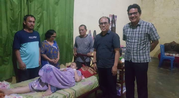 Pengurus Marga Aruan Jenguk Novita, Korban Tabrakan Maut di Sekip