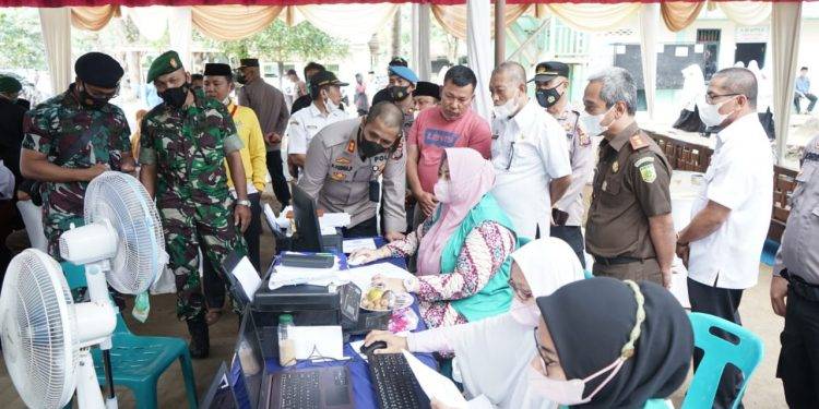 Forkopimda Asahan Ikuti Zoom Meeting Vaksinasi Covid-19 Bersama Kapolri