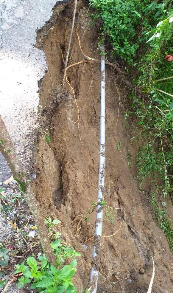 Jalan ke Desa Jandi Karo Amblas