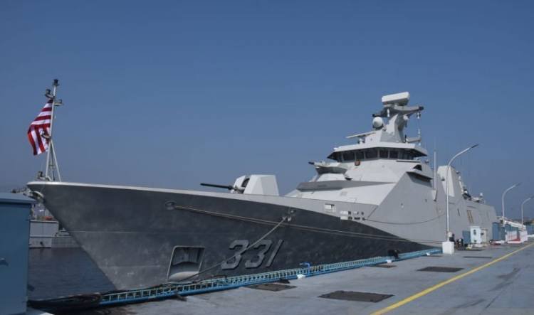 Ikuti Latihan Perang Anti Kapal Selam, KRI RE Martadinata Tiba di India