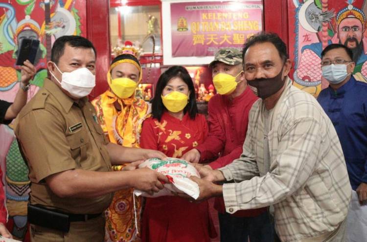 Rayakan Imlek 2573, Parakhin Kota Binjai Gelar Bakti Sosial dan Vaksinasi