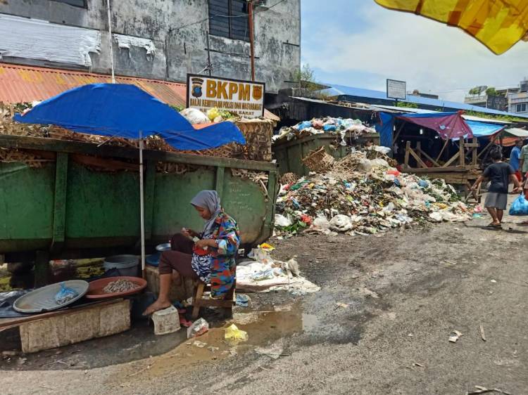 Belasan Tahun Pasar Tradisional Pangkalan Brandan Semrawut