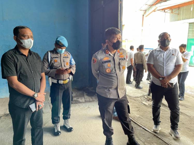 Kapolres Taput Cek Gudang Distributor Minyak Goreng di Siborongborong