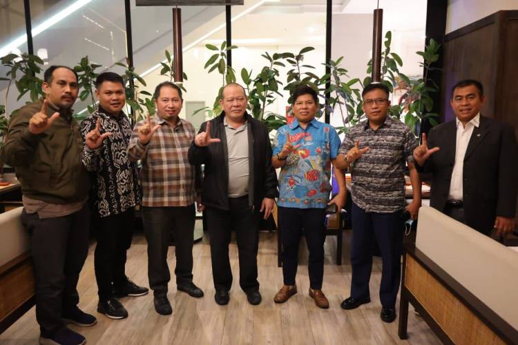 Iklim Bisnis Sangat Tergantung  Kondisi Politik dan Sosial