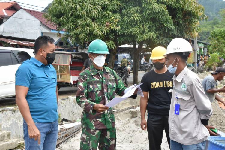 Danrem 023/KS Tinjau Pembangunan Rumah Dinas Prajurit
