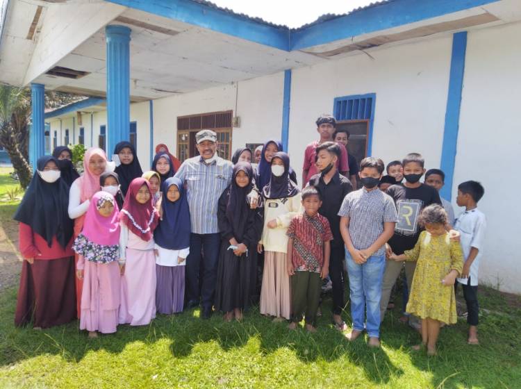 Nono Sampono Motivasi Anak-anak Yatim di Aceh Besar