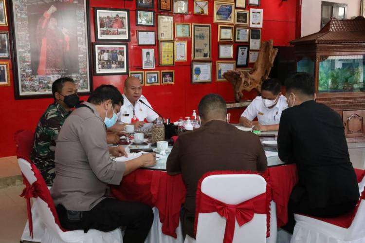 Warga Taput yang Menolak Divaksin Tak Akan Mendapat Bantuan Pemerintah