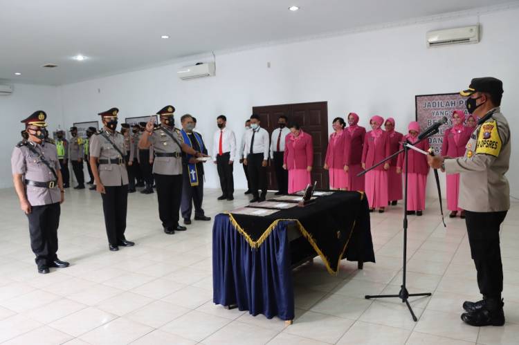 Kapolres Sibolga Pimpin Sertijab Kabag Ops dan Kasat Reskrim