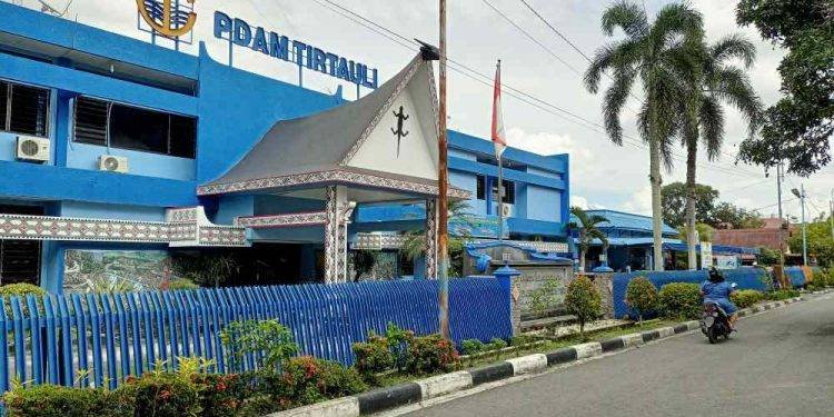 Perumda Tirtauli Pematangsiantar Peringkat II BUMD Air Minum se-Sumut Tahun 2021