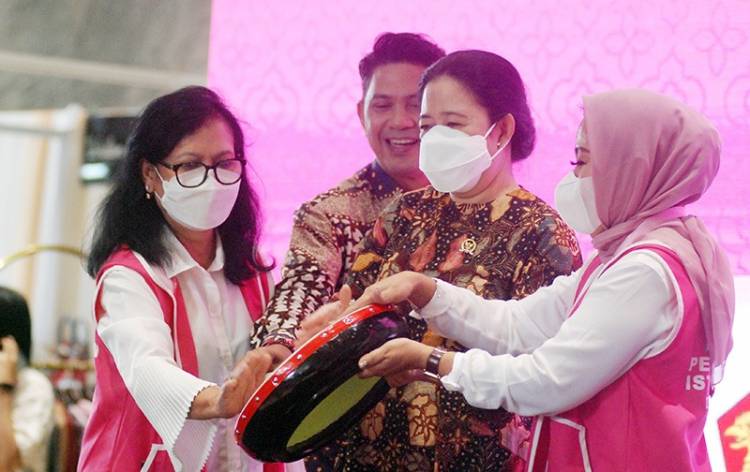 Puan Buka Bazar Murah PIA DPR