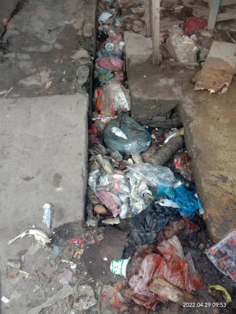 Pedagang Minta DLH Asahan Evaluasi Petugas Kebersihan Pasar