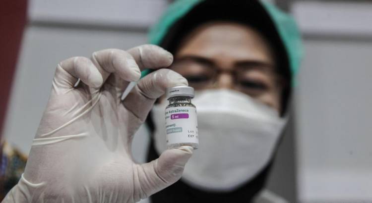 Menang Lawan Jokowi, YKMI Desak Pemerintah Sediakan Vaksin Covid Halal