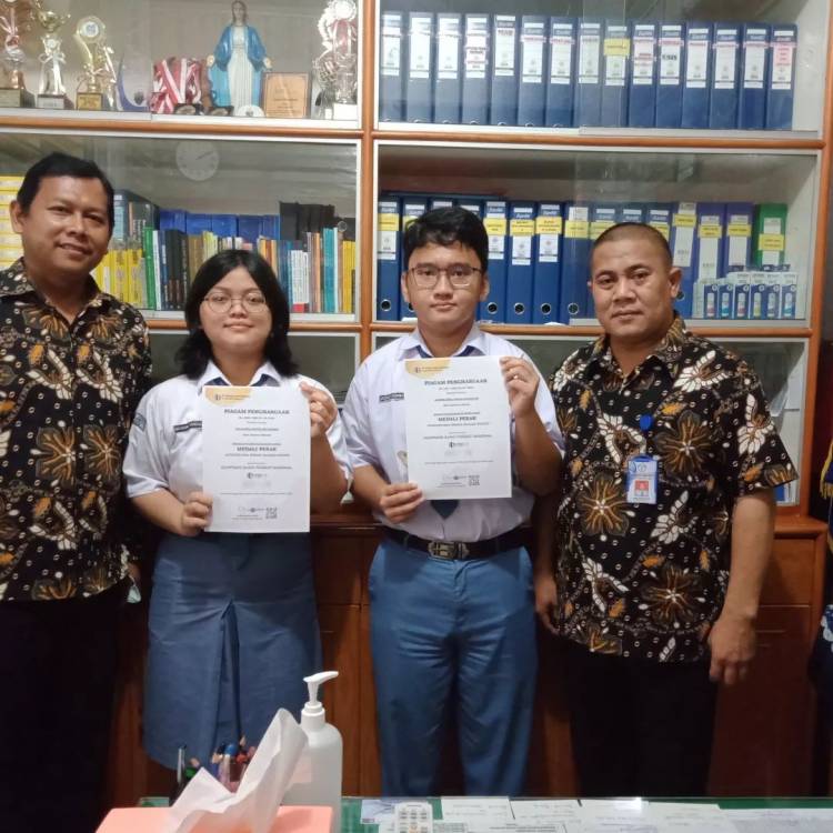 SMA Cahaya Juara OSN dan Desain Poster Berbasis Digital, Terima Siswa Baru
