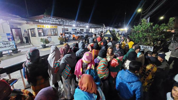 Tak Terima Warganya Tersangka, Masyarakat Desa Sukamaju Datangi Mapolres Karo