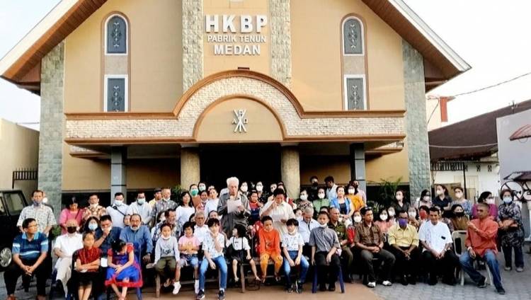 Jemaat HKBP Pabrik Tenun Lintas Usia Doa Bersama, Ajak Jaga Keutuhan Gereja