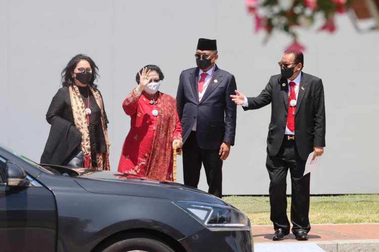 Bersama Wapres China Hingga Suami Wapres AS, Megawati Berkebaya Merah Hadiri Pelantikan Presiden Korsel