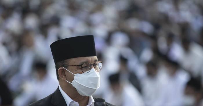Anies Terbitkan Kepgub PPKM Level 1, WFO Non-esensial Bisa 100 Persen