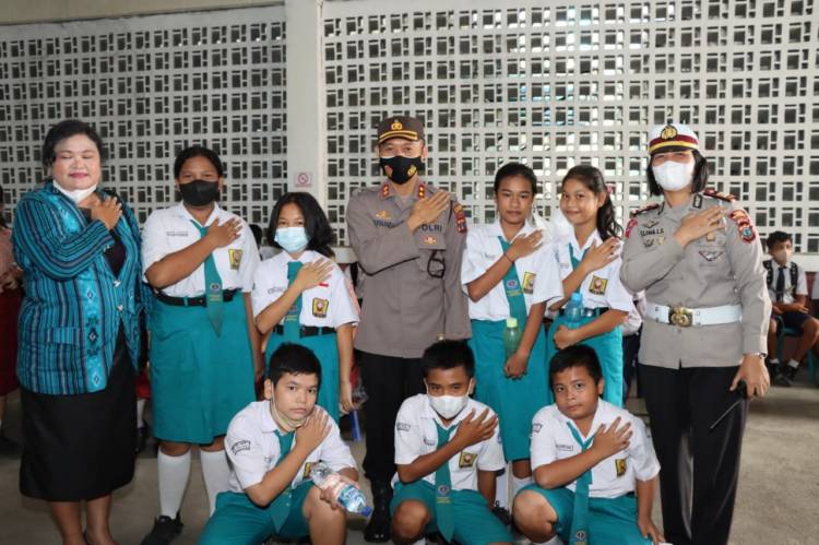 Kapolres Pematangsiantar Tinjau Vaksinasi Pelajar SMP