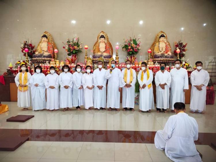 Umat Budha Ikuti Ibadah Hari Raya Waisak di Vihara Avalokitesvara Sibolga