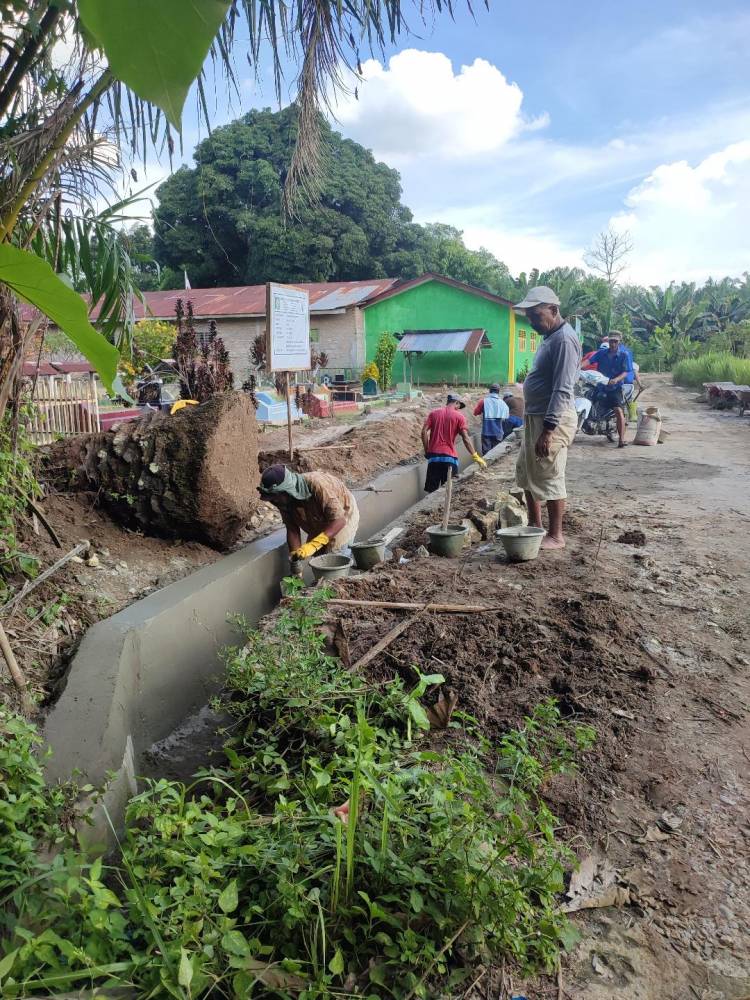 Proyek Parit di Nagori Dolokmalela Diminta Dikerjakan Sesuai Ketentuan