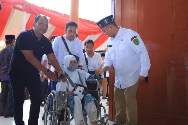 97 Jemaah Calhaj Labura Tiba di Ahmed