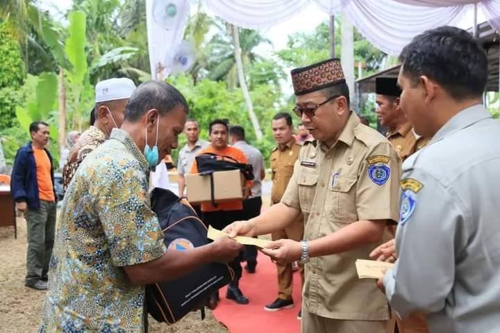 Pemkab Labuhanbatu Salurkan Bantuan PTPN III untuk Korban Puting Beliung