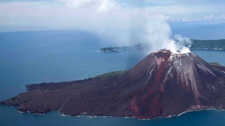 Gunung Anak Krakatau Kembali Erupsi