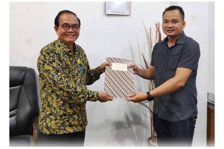 Pemkab Nisbar  Serahkan 180 SK Pengangkatan PNS Formasi Tahun 2019